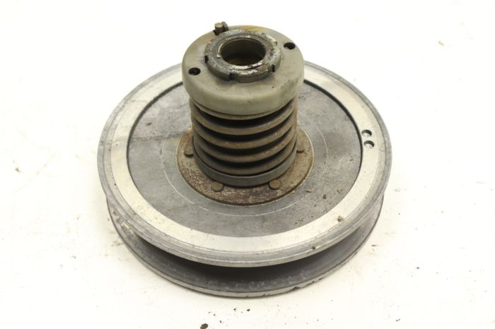 Suzuki Vinson 500 03 Secondary Driven Clutch 21210-09F70 32602