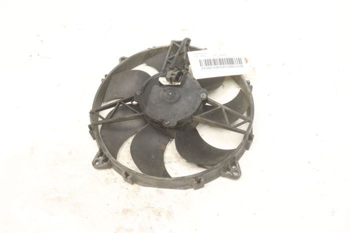 John Deere Gator XUV 855 Diesel 14 Fan Radiator Cooling AM138384 38507