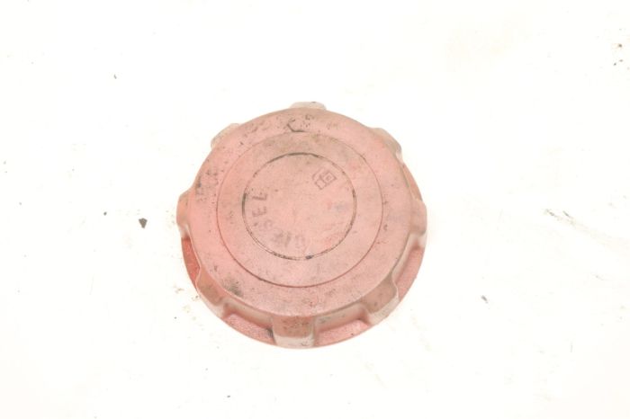 John Deere Gator XUV 855 Diesel 14 Fuel Cap AM146278 38507