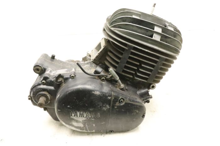 YAMAHA DT 250 77-78 COMPLETE MOTOR ENGINE 7500200 PARTS ONLY 39453