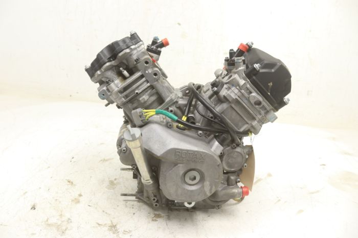 Can-Am Commander 1000 XT 11-13 Engine Motor Complete 420101002 USED 50102