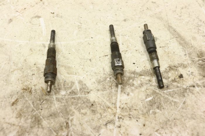 Kubota RTV 900 4X4 05 Glow Plugs 16896