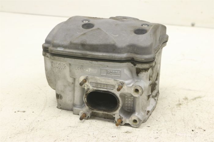 John Deere Trail Buck 4X4 500 05 Engine Head 19797